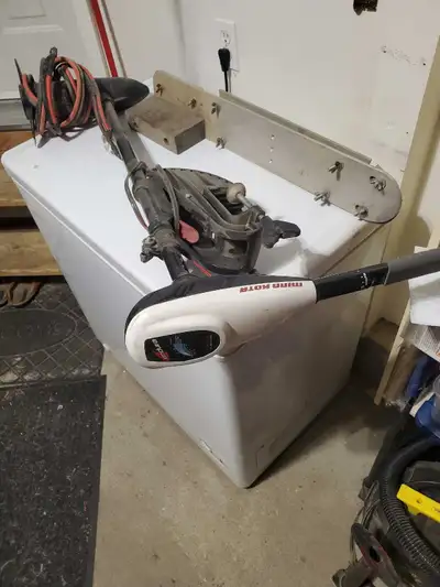 Minn Kota Endura 30 & Deep Cycle Battery, View more