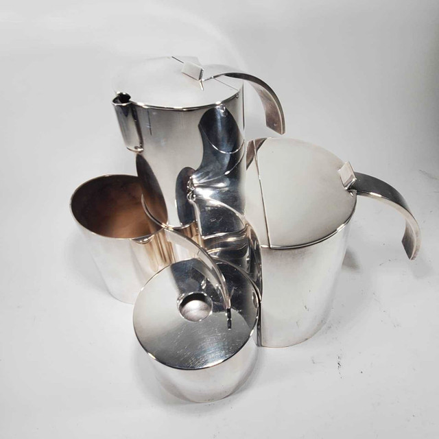 Lino Sabattini 4 pc silver tea/coffee set in Arts & Collectibles in City of Toronto - Image 3