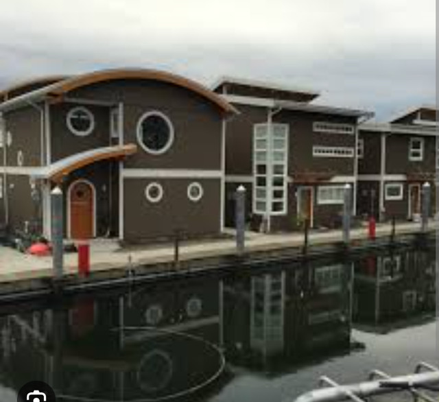 2 bed 2 bath floating home in Long Term Rentals in North Shore - Image 2