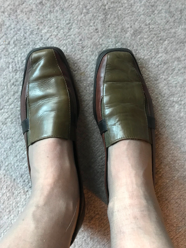 Size 8.5 AAAA (Narrow) Leather Amalfi in Women's - Shoes in Winnipeg