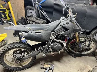 Ran when I parked it 4 years ago needs break work and a tuneup great tires perfect full sized starte...