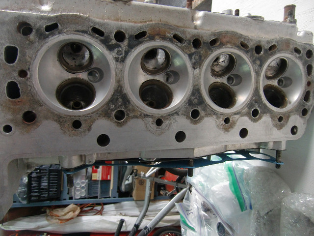 TOYOTA 2TG CYLINDER HEAD in Engine & Engine Parts in Penticton - Image 2