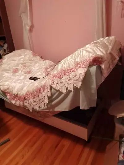 LIT SIMPLE ÉLECTRIQUE SINGLE BED, View more