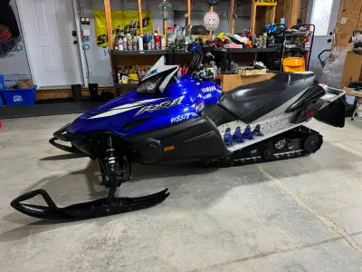 2003 Yamaha RX1 in good condition. Has Reverse, Tunnel extension with 136 inch track. Boivin Rear su...
