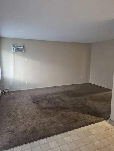 Lease this well maintained property at Hawthorn Lane in Vernon! This unit features 2 bedrooms 1 bath...