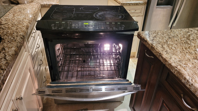 Kenmore Elite Electric Range Oven in Stoves, Ovens & Ranges in City of Toronto