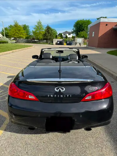 Rare manual G37 convertible. One of the lowest-production configs Infiniti made, and 2013 was the fi...