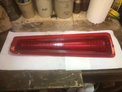 Good used condition. No chips or cracks