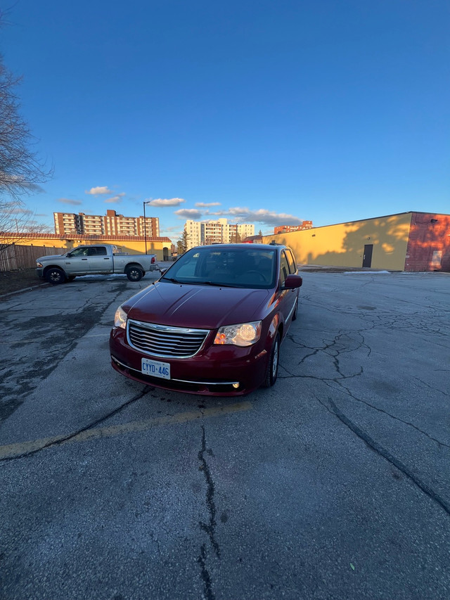 2012 Chrysler, Town & Country in Cars & Trucks in Hamilton