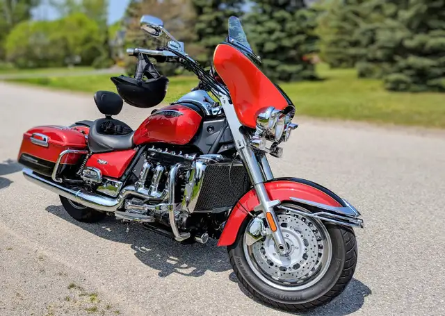 2014 Triumph Rocket III Touring in Touring in City of Toronto - Image 5