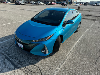  2018 Toyota Prius Prime advanced, fully loaded