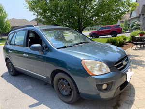 2009 Kia Rondo