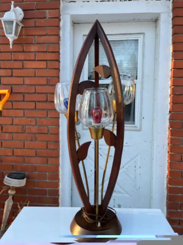 Magnifique grande lampe Vintage  stunning, MCM lamp in Indoor Lighting & Fans in West Island - Image 7