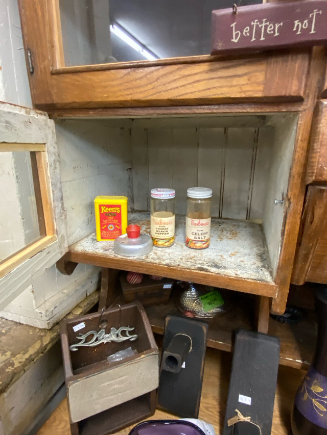Beautiful Antique Hoosier Cabinet  in Hutches & Display Cabinets in Fredericton - Image 2