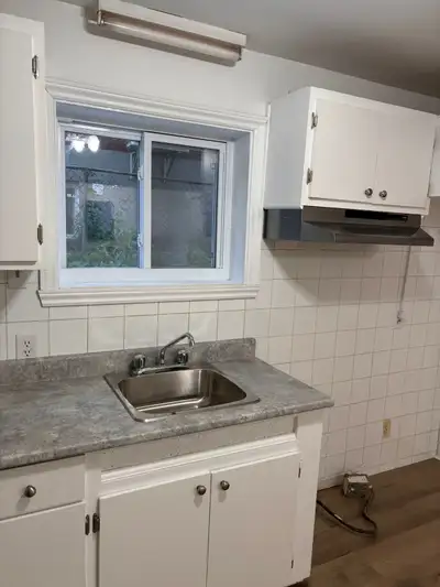 Grand 3 1/2 renové à louer à Anjou