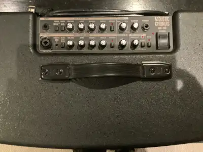 Amplificateur Roland AC-90 comme neuf .Trade, View more