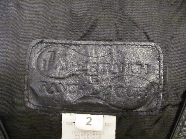 Motorcycle Leather Vest in Motorcycle Parts & Accessories in Edmonton - Image 4