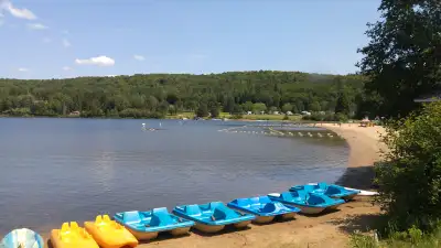 TOUT POUR PASSER DE BELLES VACANCES AU QUÉBEC AUX PLUS BAS PRIX – LAURENTIDES – SUPERBE PLAGE !! !!!...