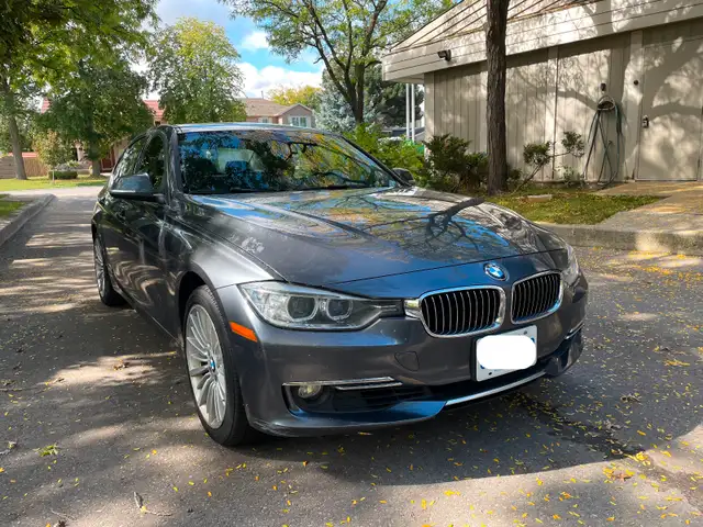 2013 BMW 328xi Luxury Package – 10.5" Touchscreen63860078759297124