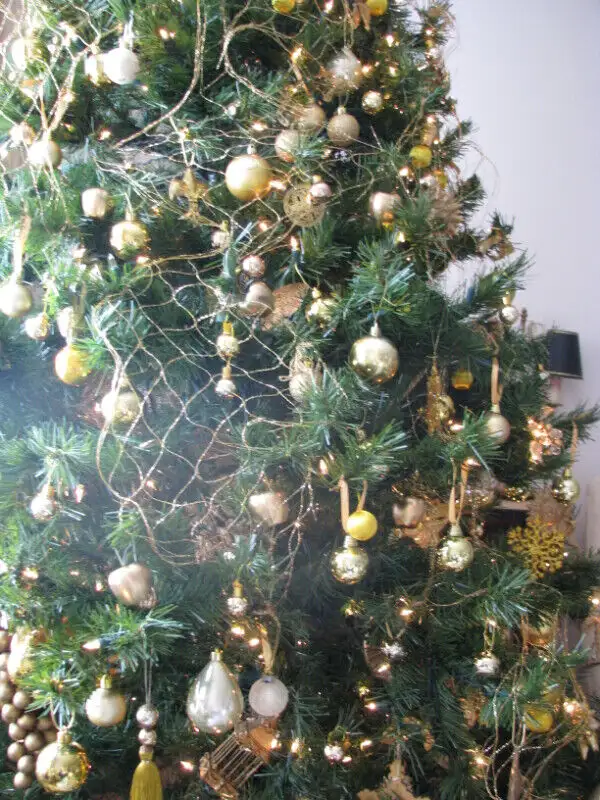 Christmas holiday decorations in Holiday, Event & Seasonal in Mississauga / Peel Region - Image 3