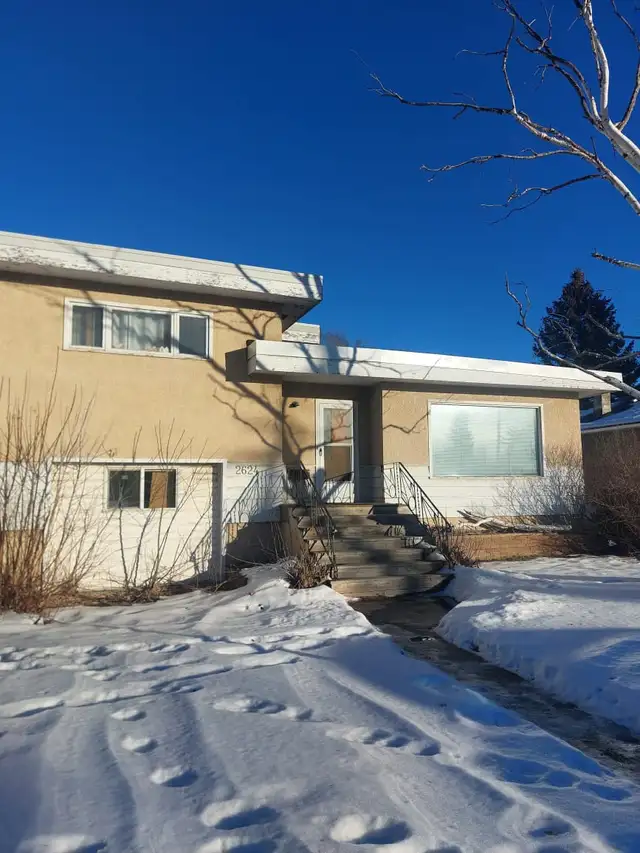 Vacation Short Stay Rental in Alberta in Canada - Image 7