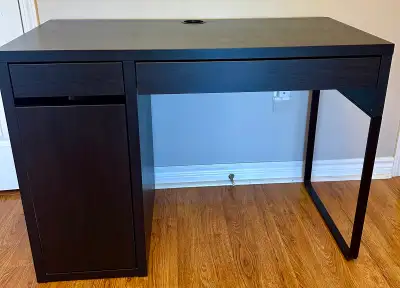 IKEA Micke desk in very good condition no major dents, scratches, peeling or discolouration. Black b...