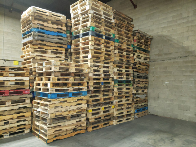 Real Top Dollar $$ 48x40 Pallets $3  in Other Business & Industrial in Mississauga / Peel Region - Image 3