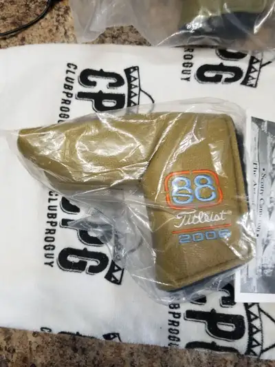 2 Scotty Cameron Headcover, View more
