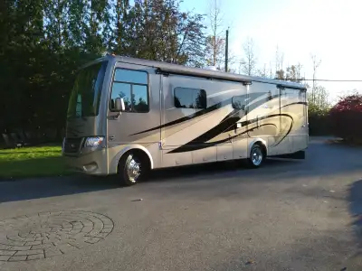 This motorhome is priced to sale and is turnkey ready for new adventures, absolutely everything work...