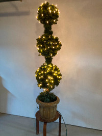 Three ball artificial tree