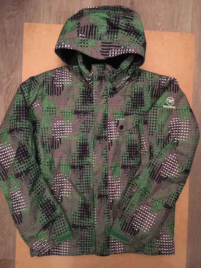 Ski jacket  in Kids & Youth in City of Montréal - Image 2