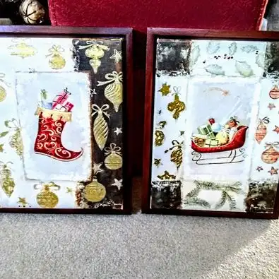 Set of classic framed canvas Christmas Pictures in Home Décor & Accents in Winnipeg - Image 2