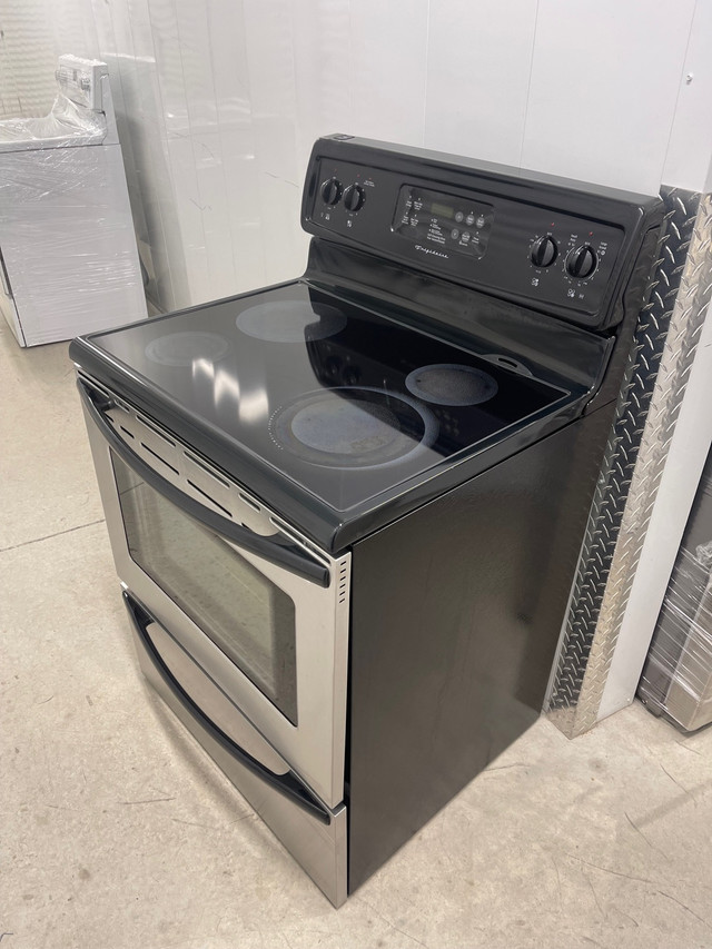 Frigidaire 30'' Freestanding Electric Range in Stoves, Ovens & Ranges in City of Toronto - Image 2