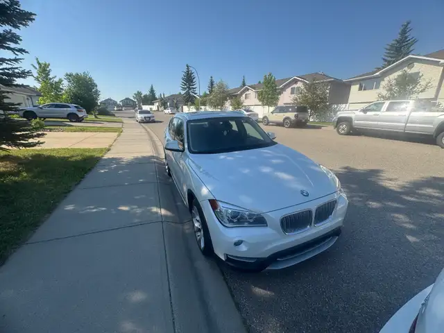 2014 BMW X1 for sale in Cars & Trucks in Calgary - Image 2