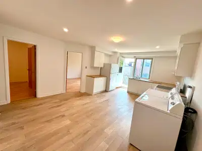 5 1/2 with 4 close door rooms near Metro Castelnau & Jarry
