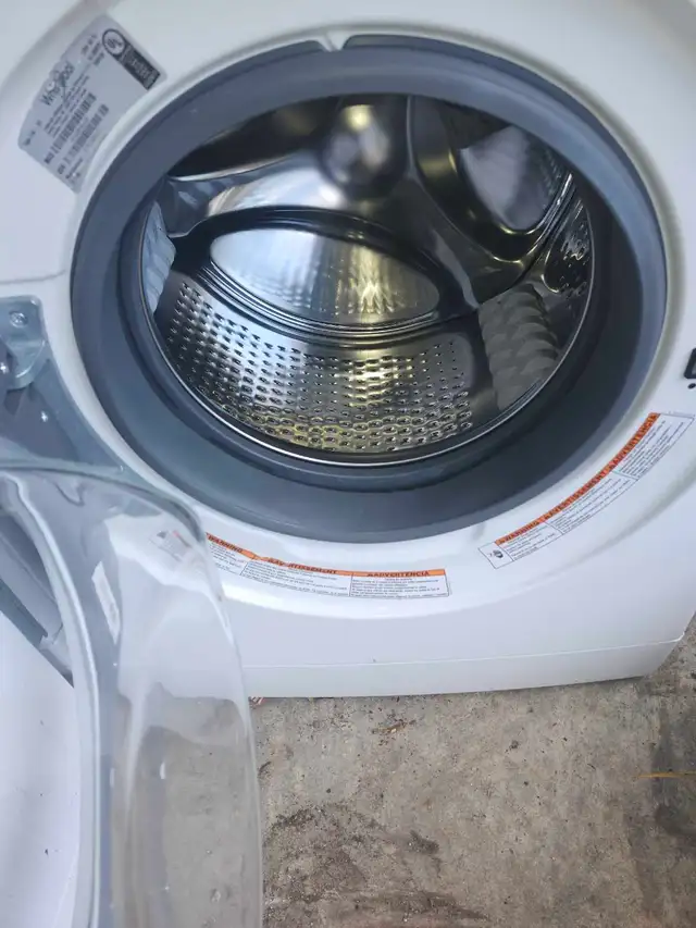 Whirlpool 24"Condo Size Compact Washer Ventless Dryer  in Washers & Dryers in City of Toronto - Image 7