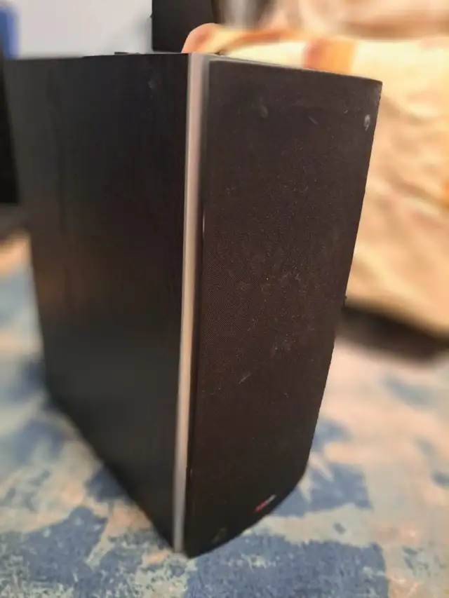 Polk audio monitor 40 speaker in Speakers in Calgary - Image 2