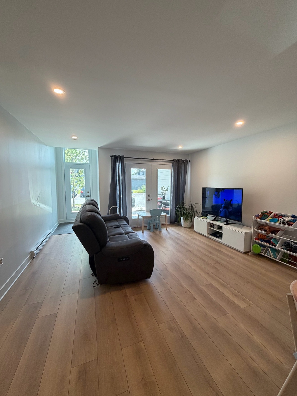 ***PREMIER MOIS GRATUIT *** Appartement 5 1/2 — photo 2