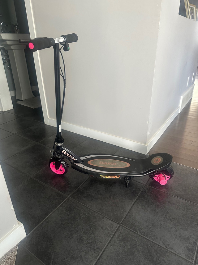 Kids electric scooter in eBike in Calgary
