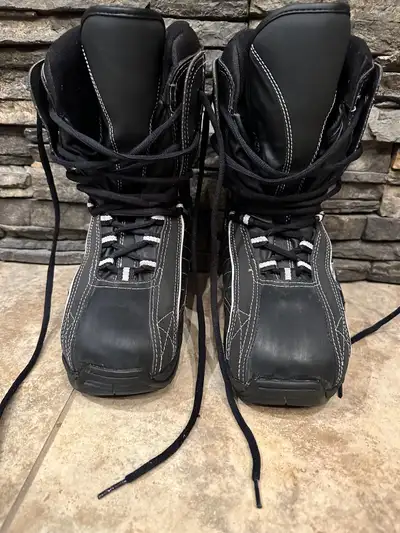 Fxr cold cross snowboard boot size 7