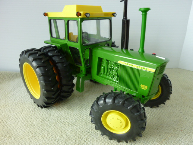 1/16 JOHN DEERE 4620MFWD PRESTIGE Farm Toy Tractor dans Jouets et jeux  à Ville de Régina - Image 2
