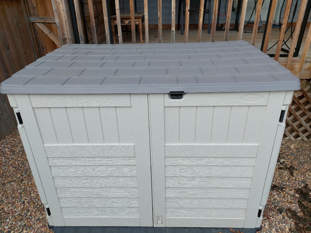 Suncast Storage Shed 70CU.ft. in Outdoor Tools & Storage in Lloydminster - Image 2