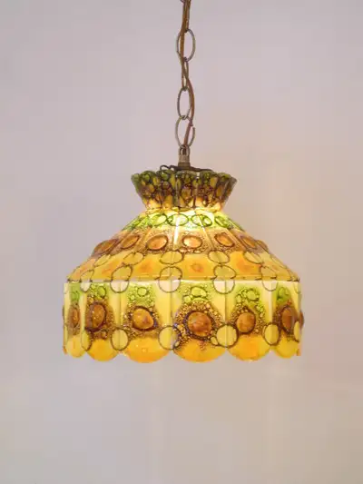 Suspensions de plaquettes de verre fondues par Filipe Derflinger, View more