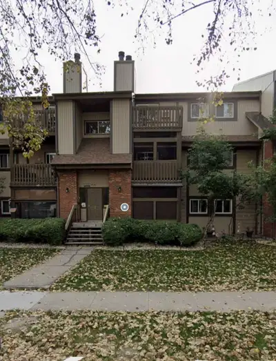 Avaliable for Rent on Dec 01, 2025 Two Bedroom spacious condo apartment avaliable for rent. Hydro ,...