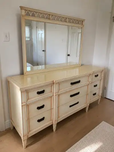 Beautiful Drexel French Provincial Bedroom Set Solid Wood, View more