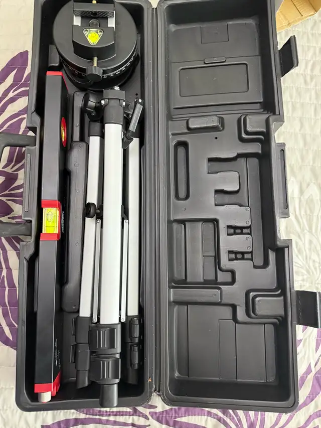 Jobmate laser level in Hand Tools in Mississauga / Peel Region - Image 4