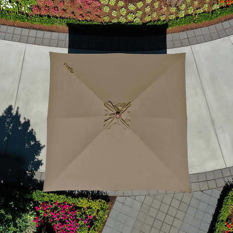 10 Foot Square Market Umbrella in Patio & Garden Furniture in Gatineau - Image 4