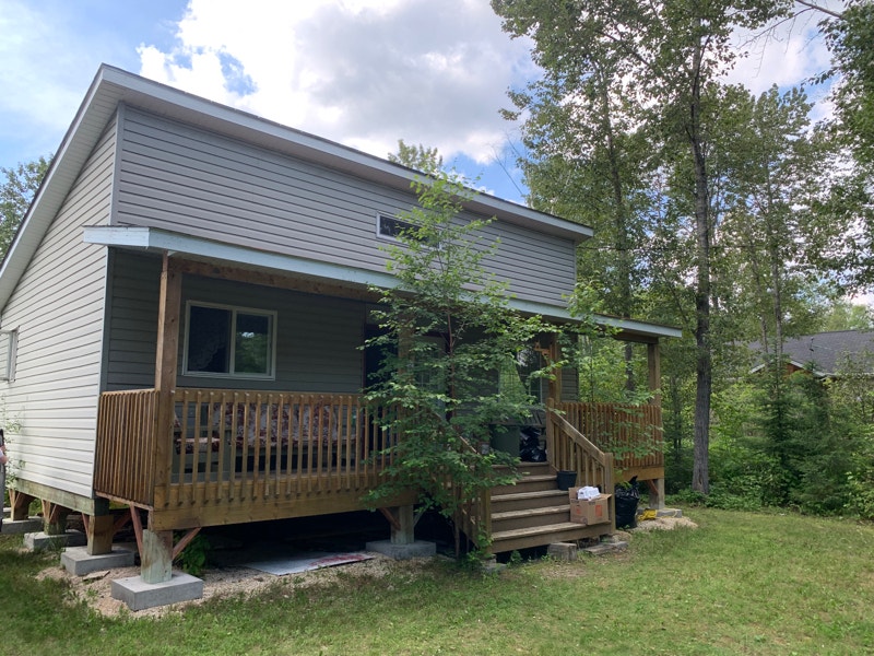 Cranberry cres 1 bed cabin in HeclaGrindstone provincial park