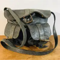 Vintage unisex leather bag