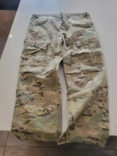 camo pants, View more